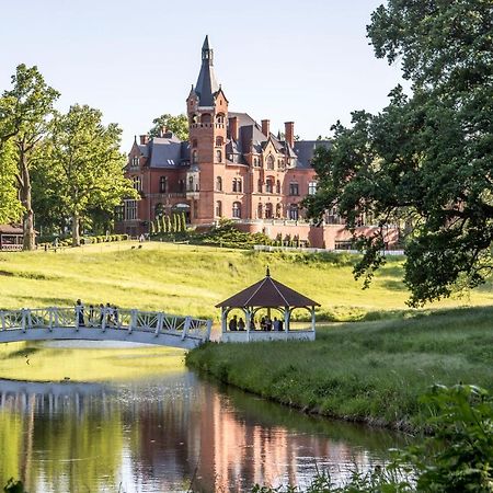 Palac Wąsowo Exteriör bild