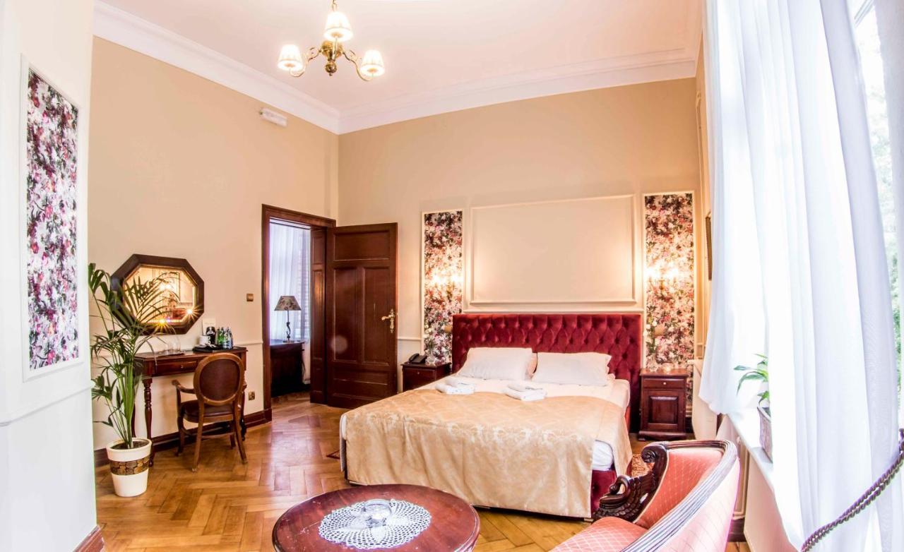 Palac Wąsowo Exteriör bild